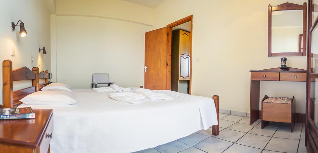 Yiannis Ηotel Foiníkion Zewnętrze zdjęcie